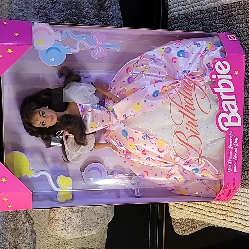 Birthday Barbie 1996, Brunette.